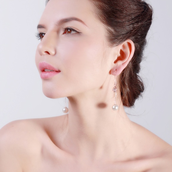 ❤️4 for $20 Sale❤️ Pearl CZ Earrings - Picture 6 of 6